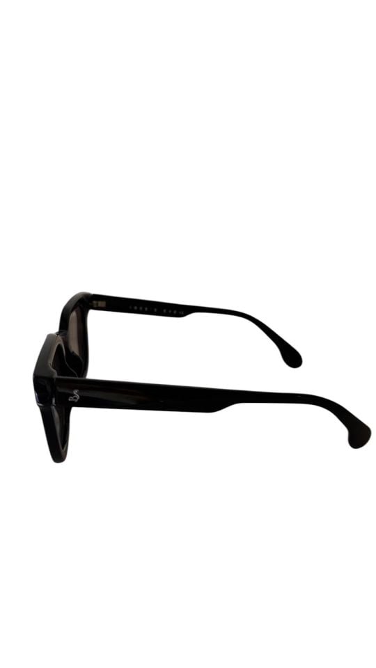 Rhode's Black