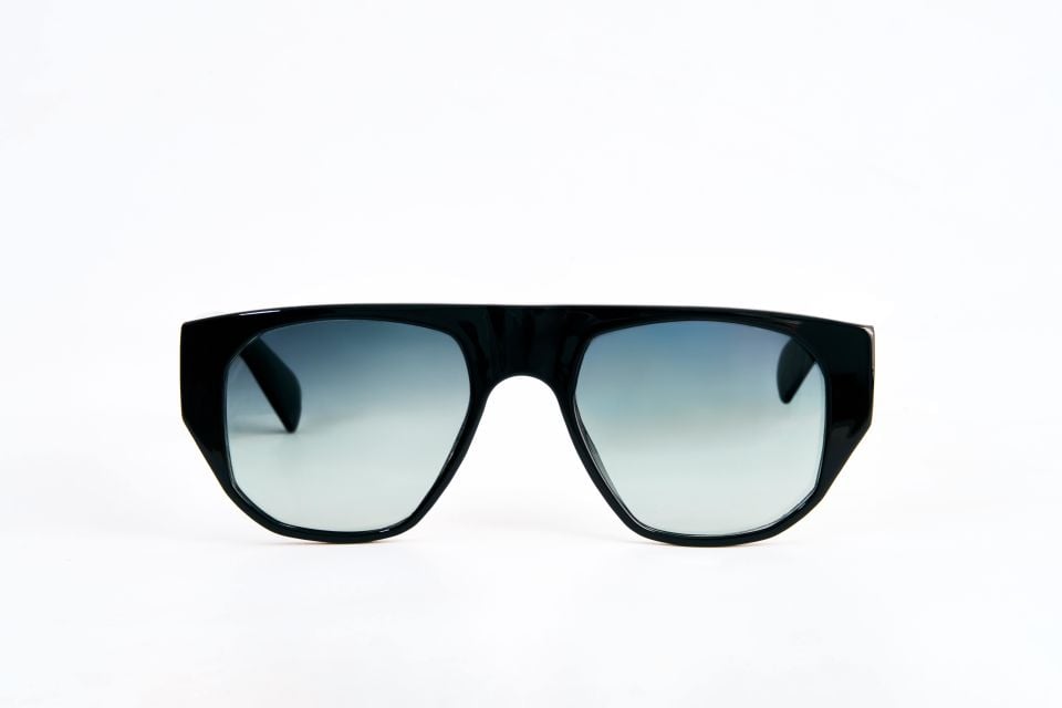 Zeu's Black